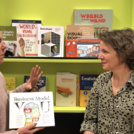 Business Model You - Eveline en Jacobien praten over het boek in een vlog